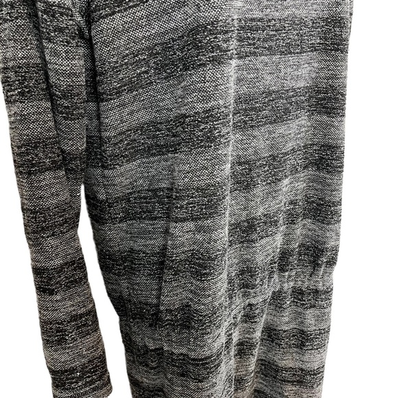 LOU & GRAY Wide Horizontal Stripe Knit Casual Long Sleeve Knee Length Dress sz M - Picture 6 of 16